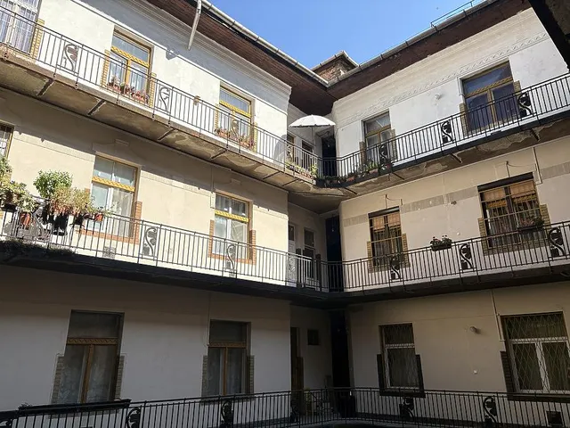 Eladó lakás Budapest VI. kerület, Csengery utca 61 16 nm