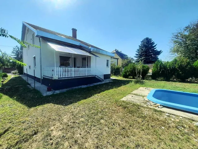 Eladó ház Budapest XV. kerület, Pestújhely 290 nm