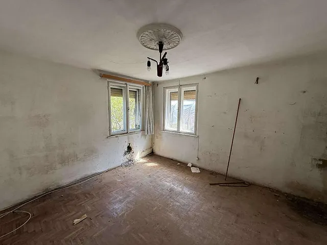 Eladó telek Budapest XVI. kerület, Rákosszentmihály 550 nm