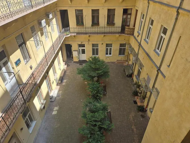 Eladó lakás Budapest VI. kerület, Eötvös utca 63 nm