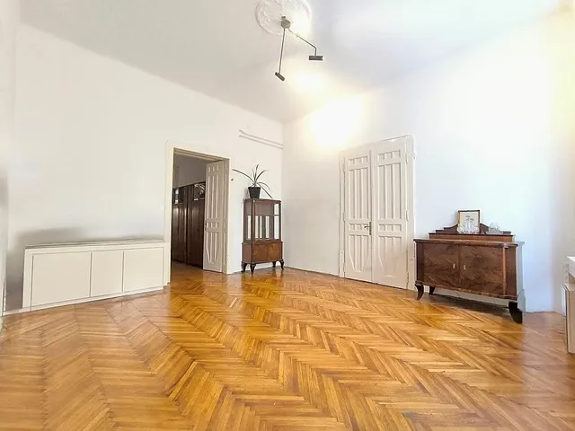 Eladó lakás Budapest II. kerület 122 nm
