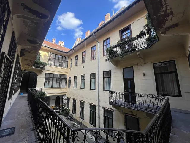Eladó lakás Budapest VI. kerület 56 nm