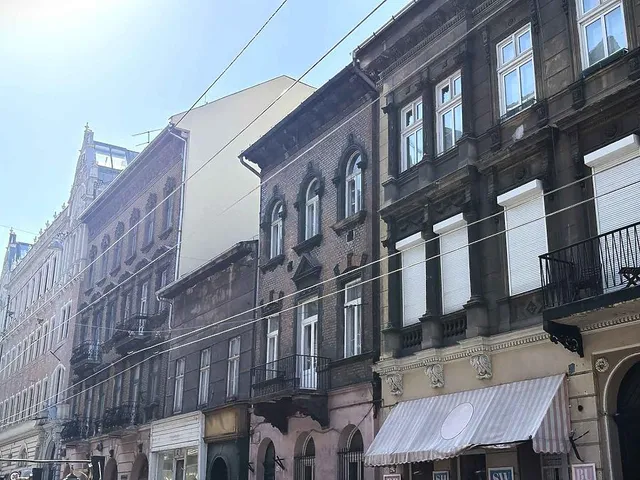 Eladó lakás Budapest VI. kerület 13 nm