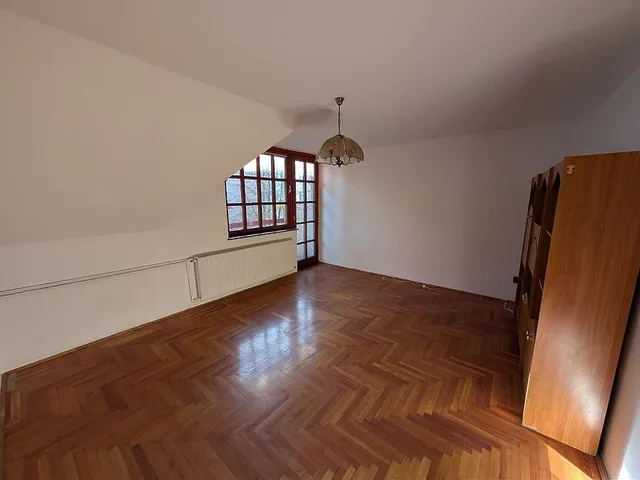 Kiadó kereskedelmi és ipari ingatlan Budapest IV. kerület, Újpest 73 nm