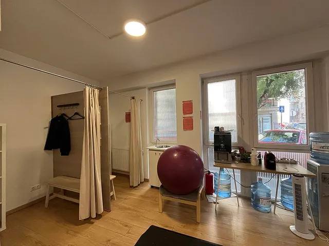 Eladó kereskedelmi és ipari ingatlan Budapest III. kerület, Óbuda 61 nm