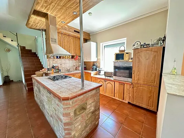 Eladó ház Vác 211 nm