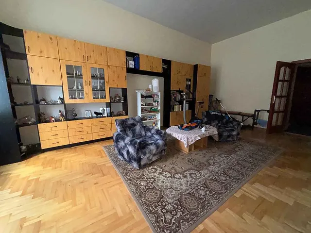 Eladó lakás Budapest VI. kerület, Vörösmarty utca 106 nm
