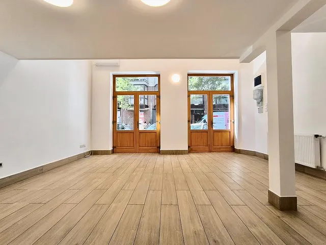 Kiadó kereskedelmi és ipari ingatlan Budapest I. kerület, Pauler utca 53 nm