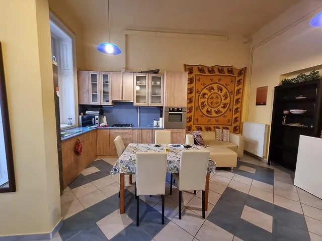 Kiadó lakás Budapest VI. kerület, Rózsa utca 71 nm