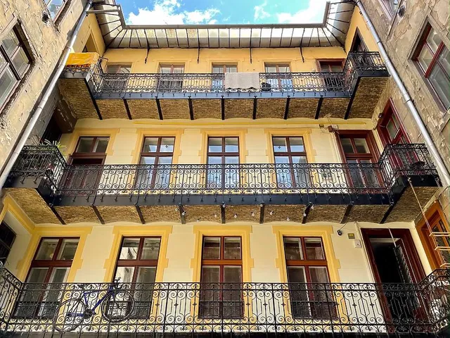 Eladó lakás Budapest VIII. kerület, Palotanegyed, Somogyi Béla utca 70 nm