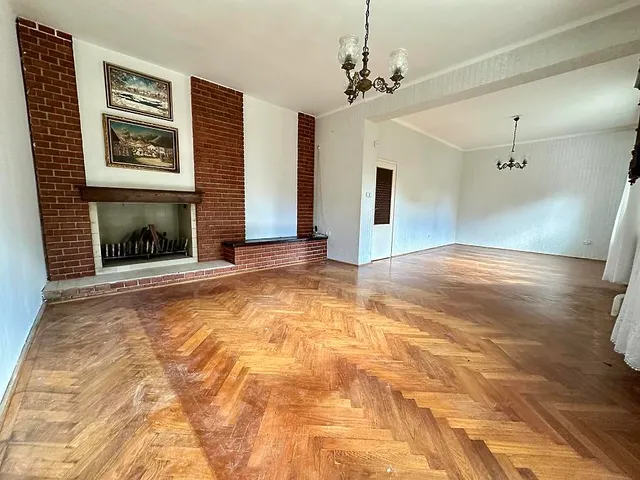 Eladó ház Vác 180 nm