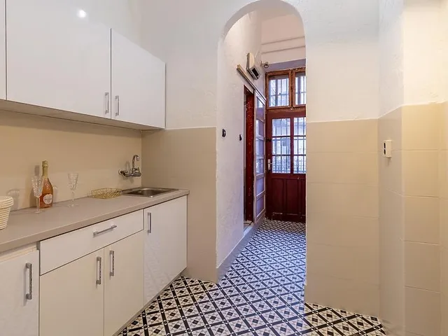 Eladó lakás Budapest VIII. kerület, Magdolnanegyed, Szigetvári utca 36 nm