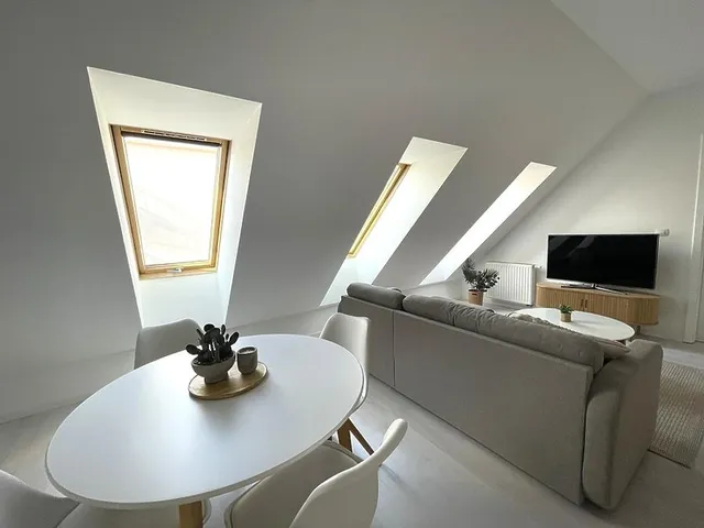 Kiadó lakás Budapest VII. kerület, Holló utca 42 nm