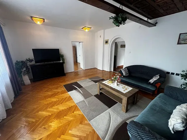 Eladó lakás Gödöllő 161 nm