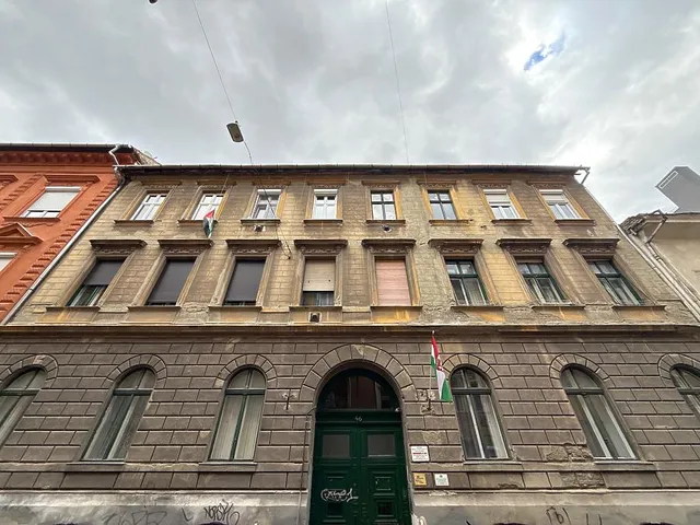 Eladó kereskedelmi és ipari ingatlan Budapest VIII. kerület, Corvin negyed 51 nm