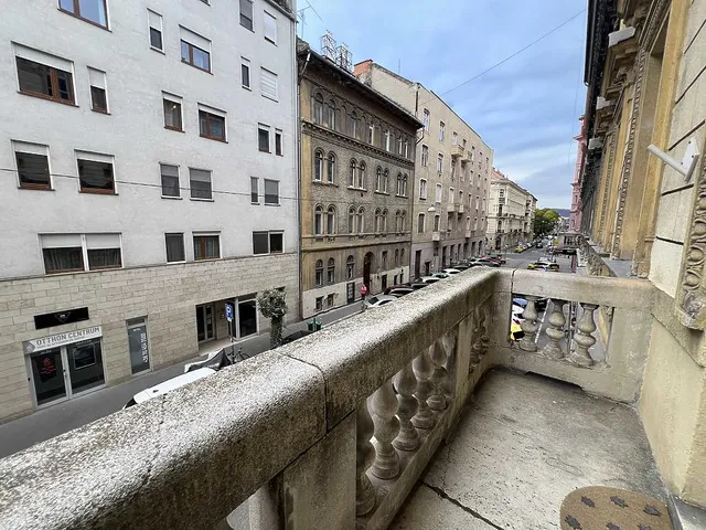 Eladó lakás Budapest VII. kerület, Vörösmarty utca 88 nm