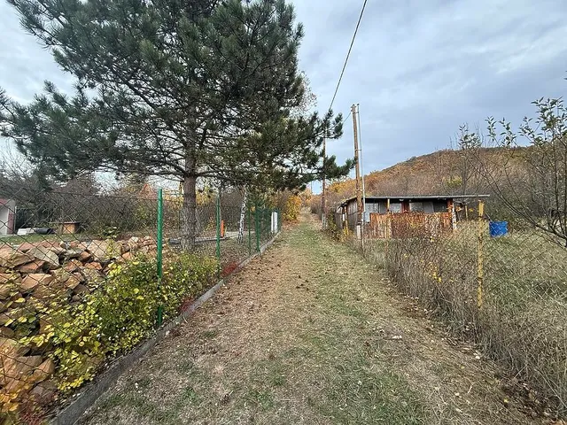 Eladó telek Pomáz 836 nm