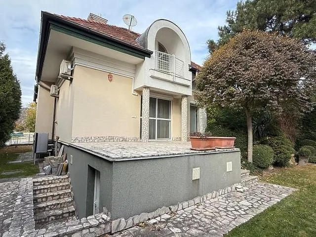 Eladó ház Budapest XI. kerület, Sasad-Sashegy XI. ker. 304 nm