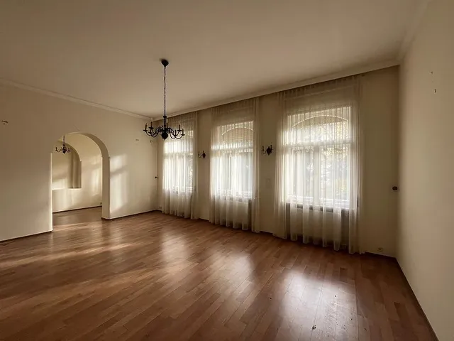 Kiadó lakás Budapest II. kerület, Országút, Keleti Károly utca 240 nm