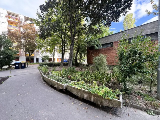 Eladó kereskedelmi és ipari ingatlan Budapest III. kerület, Kaszásdűlő 78 nm