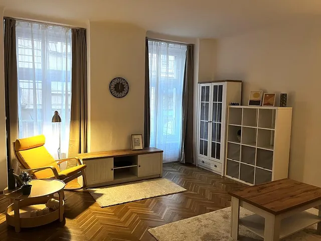 Kiadó lakás Budapest VI. kerület, Andrássy út 68 nm