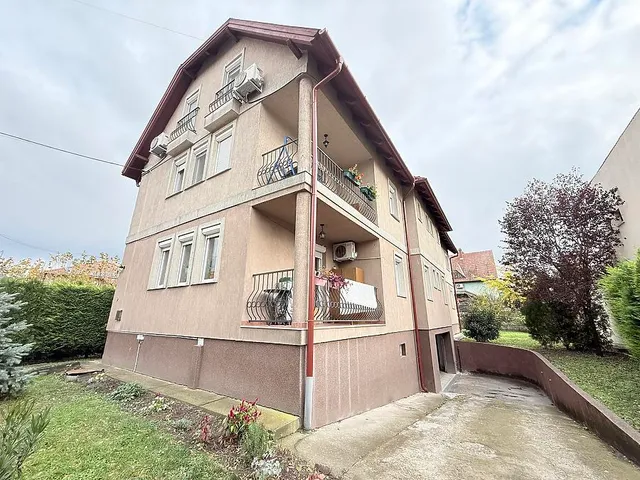 Eladó lakás Budapest XVI. kerület, Rákosszentmihály 120 nm