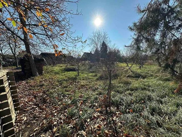 Eladó telek Vác 1279 nm