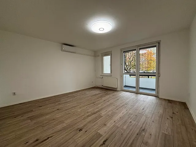 Eladó lakás Budapest III. kerület, Békásmegyer 54 nm