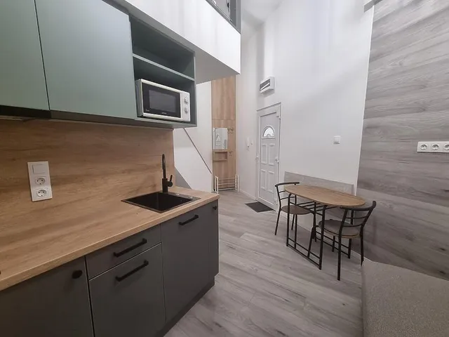 Kiadó lakás Budapest VIII. kerület, Csarnoknegyed, Fiumei út 40 nm