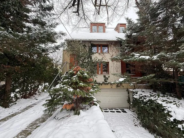 Eladó lakás Budapest XII. kerület, Németvölgy 159 nm