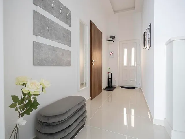 Kiadó lakás Budapest VI. kerület, Jókai tér 67 nm