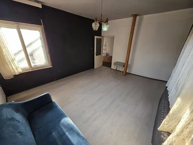 Kiadó kereskedelmi és ipari ingatlan Budapest XVII. kerület, Rákoskert 52 nm