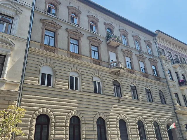 Eladó lakás Budapest VI. kerület 38 nm