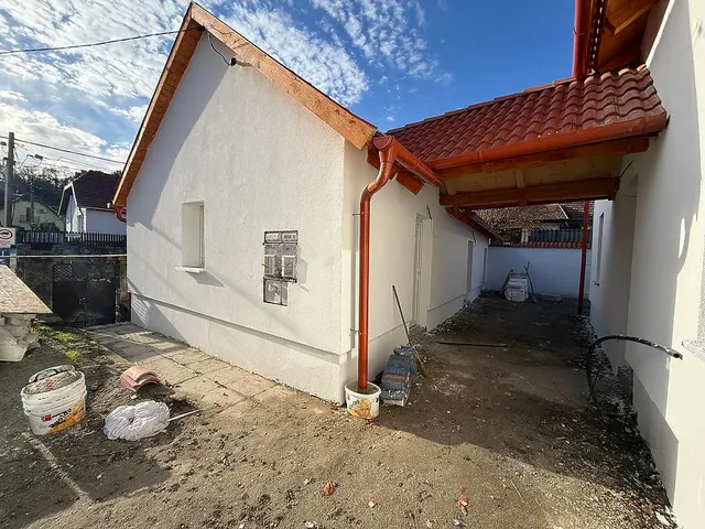 Eladó ház Budakalász 138 nm