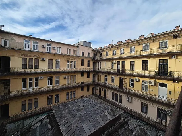 Eladó lakás Budapest VI. kerület 94 nm