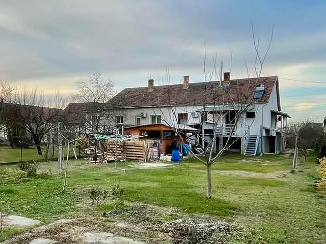 Eladó ház Dunakeszi 160 nm