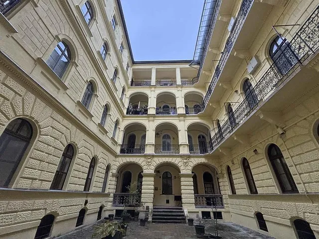 Eladó lakás Budapest VI. kerület, Vörösmarty utca 124 nm