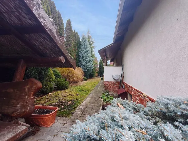 Eladó ház Budapest XVII. kerület, Rákoskert 141 nm