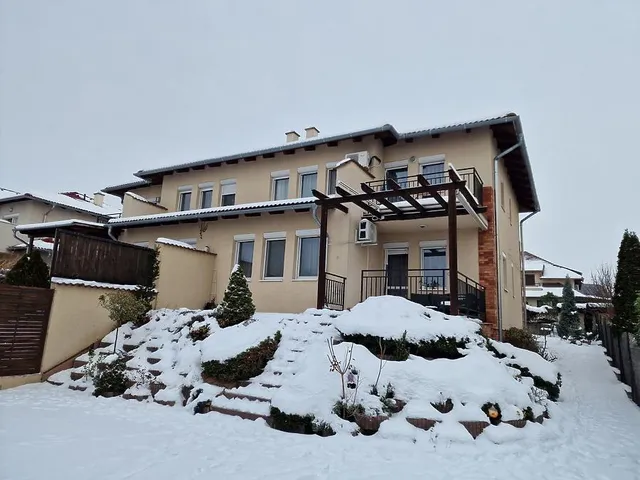 Eladó ház Dunakeszi 132 nm