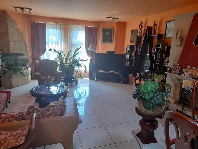 Eladó ház Budapest XXI. kerület 200 nm