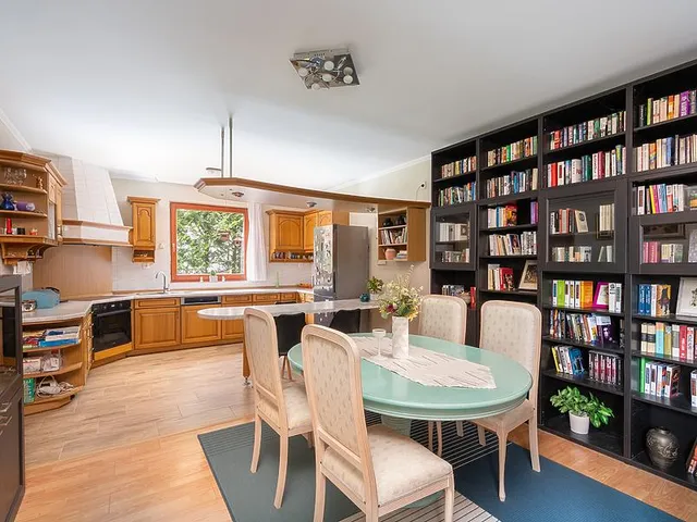 Eladó lakás Budapest III. kerület, Mocsárosdűlő 140 nm