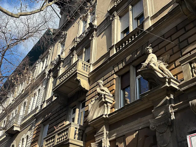 Eladó lakás Budapest VI. kerület 94 nm