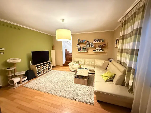 Eladó lakás Szentendre, Nyár utca 135 nm