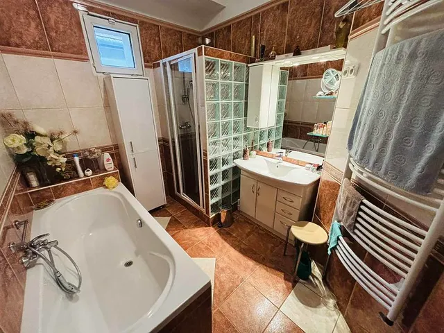 Eladó ház Fót 320 nm