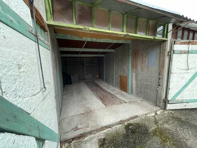 Eladó garázs Vác 15 nm