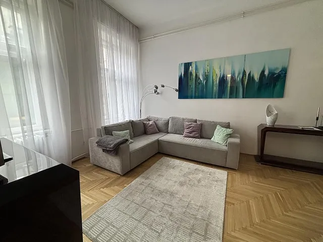 Eladó lakás Budapest VI. kerület, Ó utca 73 nm