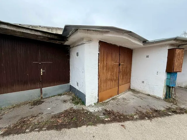 Eladó garázs Vác 16 nm