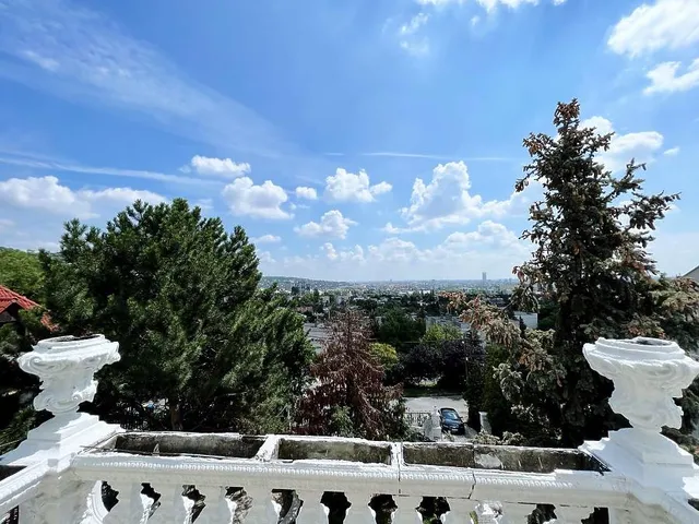 Eladó ház Budapest XI. kerület, Sasad-Sashegy XI. ker. 350 nm