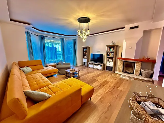 Eladó ház Budapest XVII. kerület, Rákoskert 240 nm