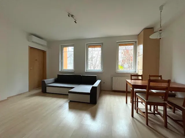 Kiadó lakás Budapest X. kerület, Ligettelek 37 nm